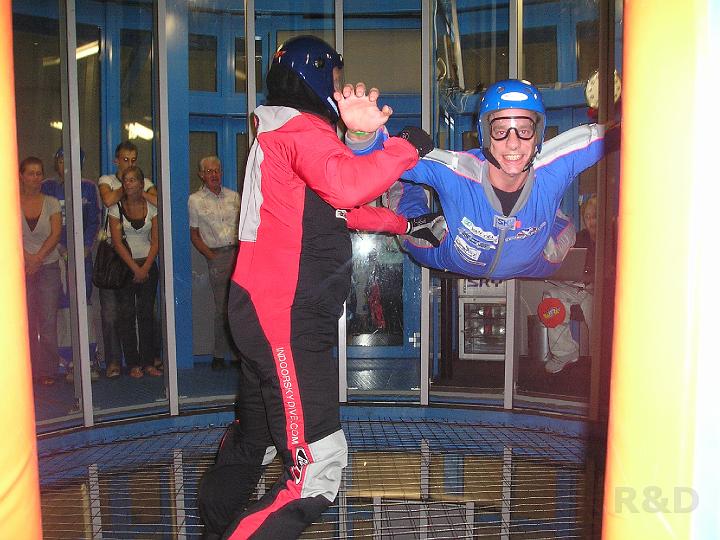 Indoor Skydive 12 augustus 2007 (29).JPG